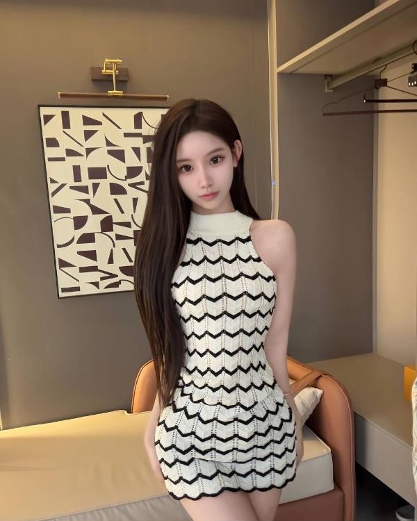 翘臀颜值女友系老师