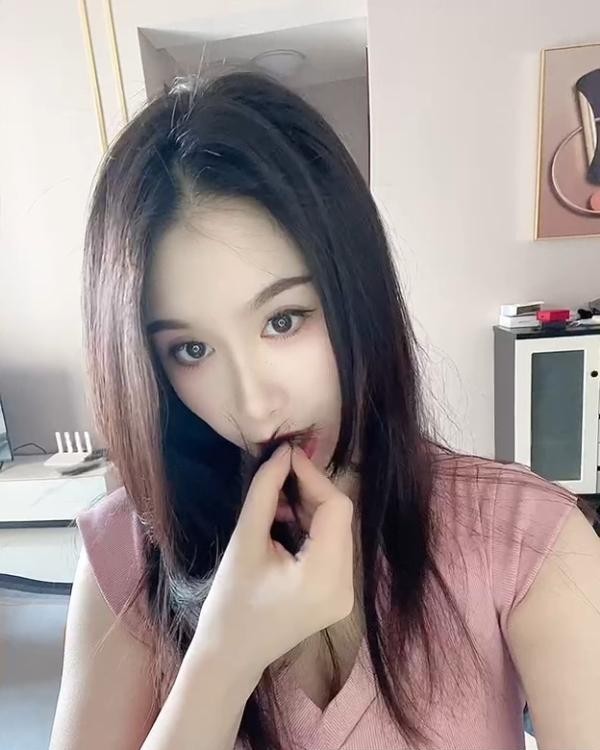 罗湖性感白玫瑰