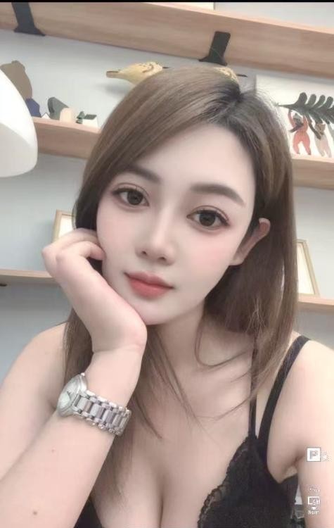 成都武侯天府美女知夏