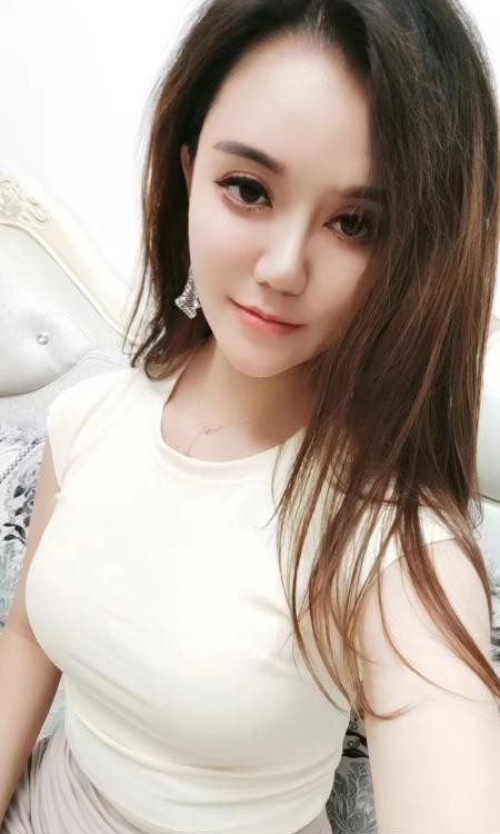 身材好的混血妹妹