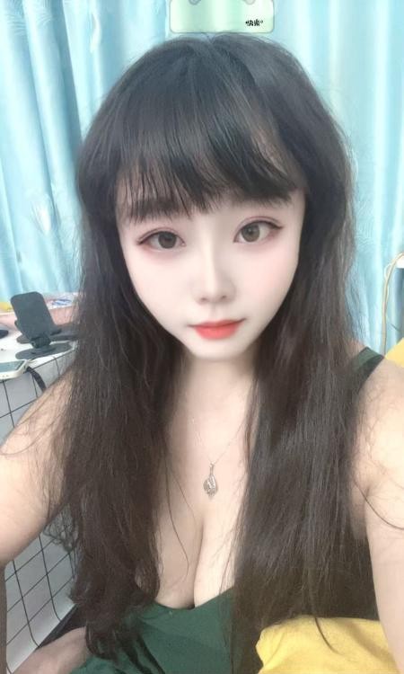 白云丰满美少妇