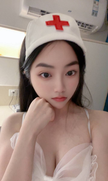 寮步角色扮演琪琪