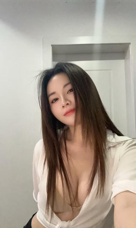 颜值不错的小姐姐