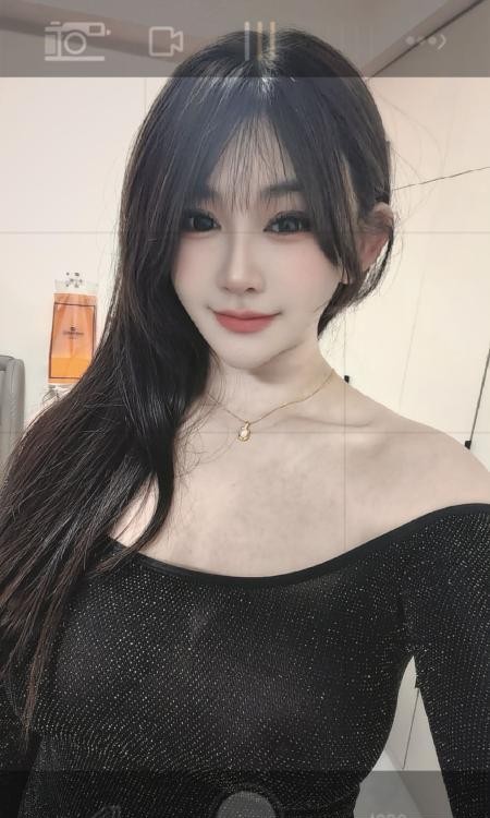 高颜值平安小姐姐