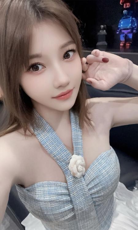 清纯女友翘臀老师