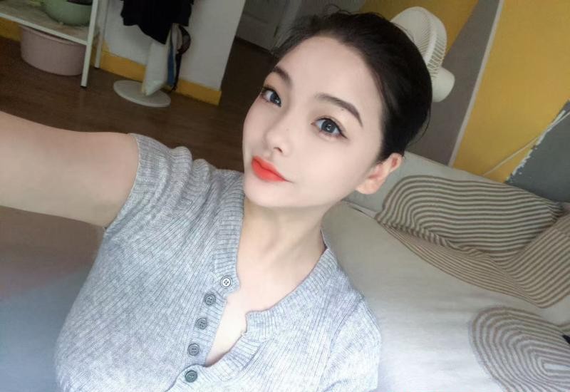 肤白虎牙妹文文