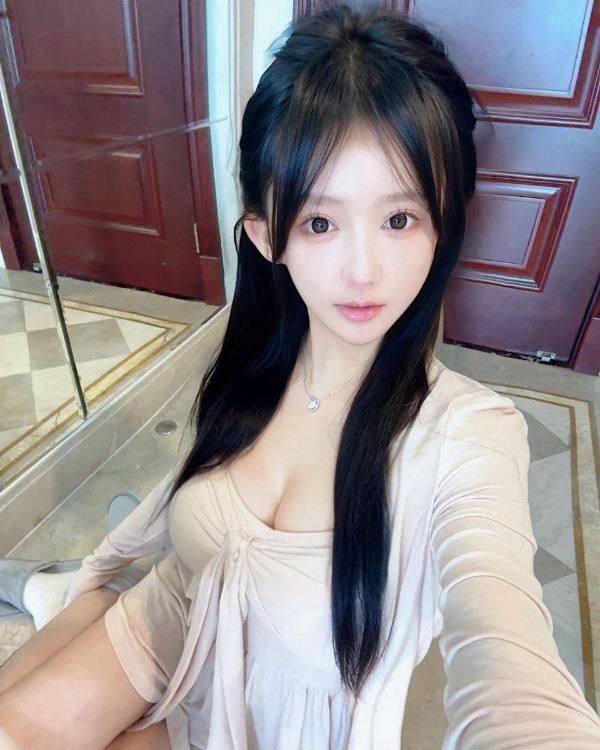 青春羞涩美少女