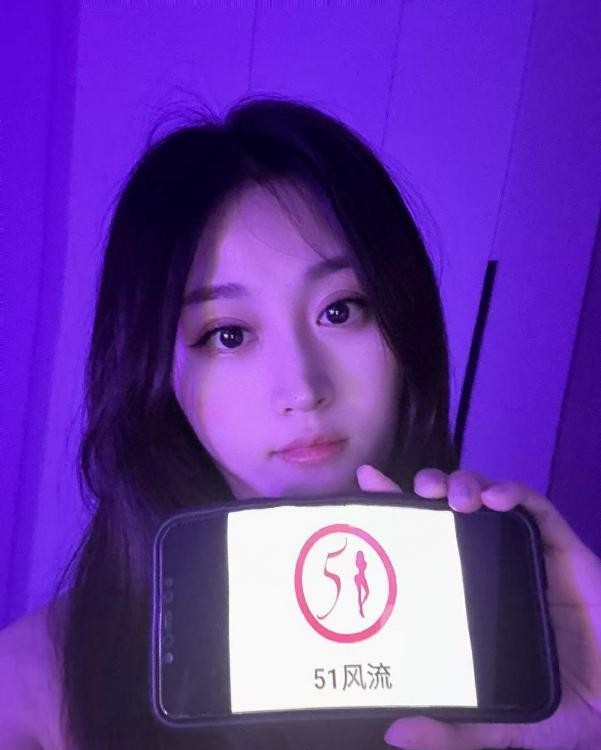 年轻服务系健身妹刘恋