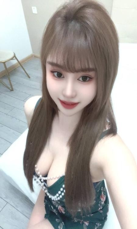 美乳大奶莎莎老师