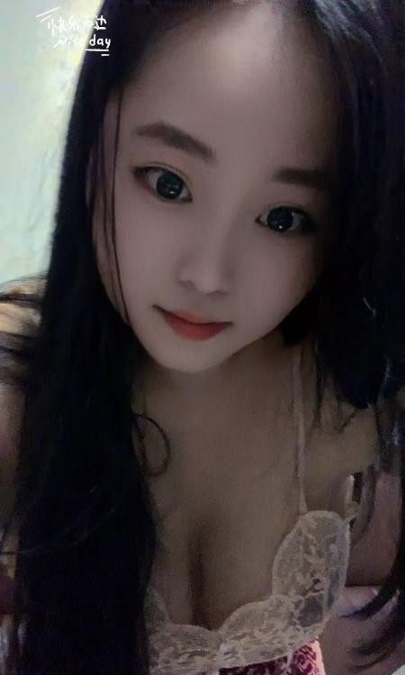 中山东凤性感大波妹