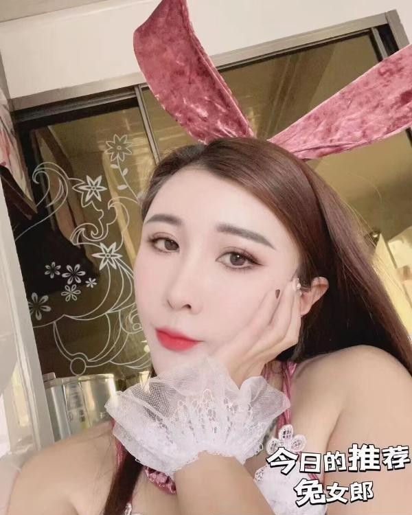 爱健身的美少妇