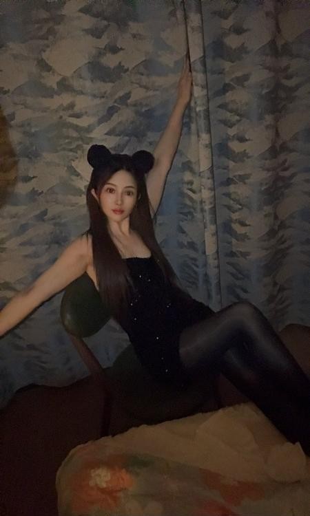 上城美腿翘臀浪骚货