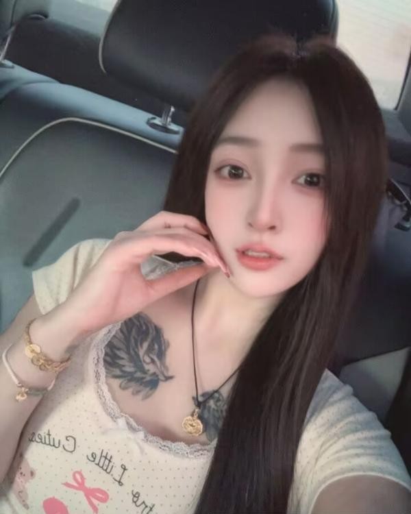 江汉气质零零后