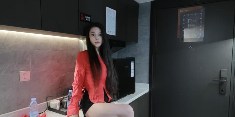 性感莞式天然大胸少妇