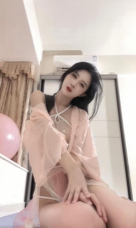 服务系高挑妹子雪梨