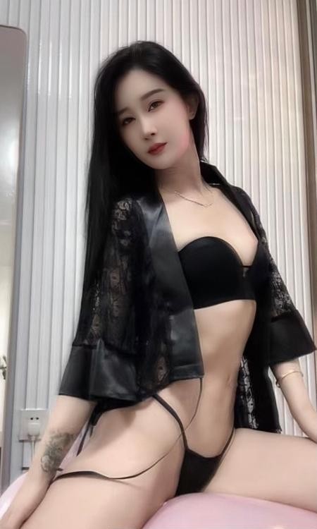 服务系高挑妹子雪梨