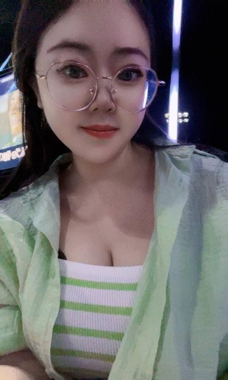 光谷F真大胸琦琦