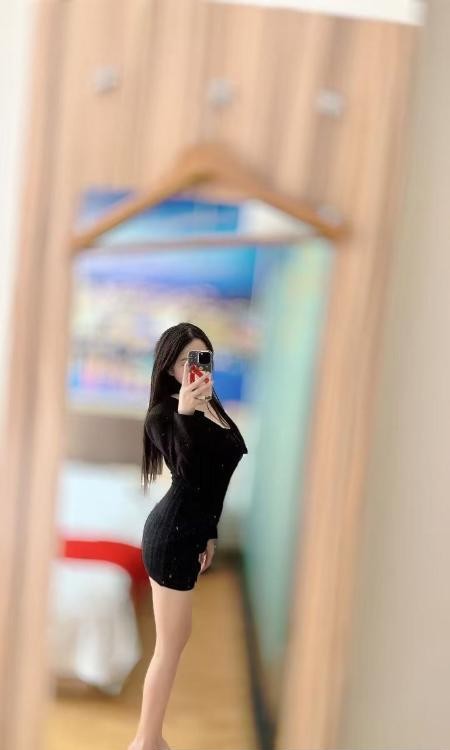 大胸甜美短发嫩妹珂珂