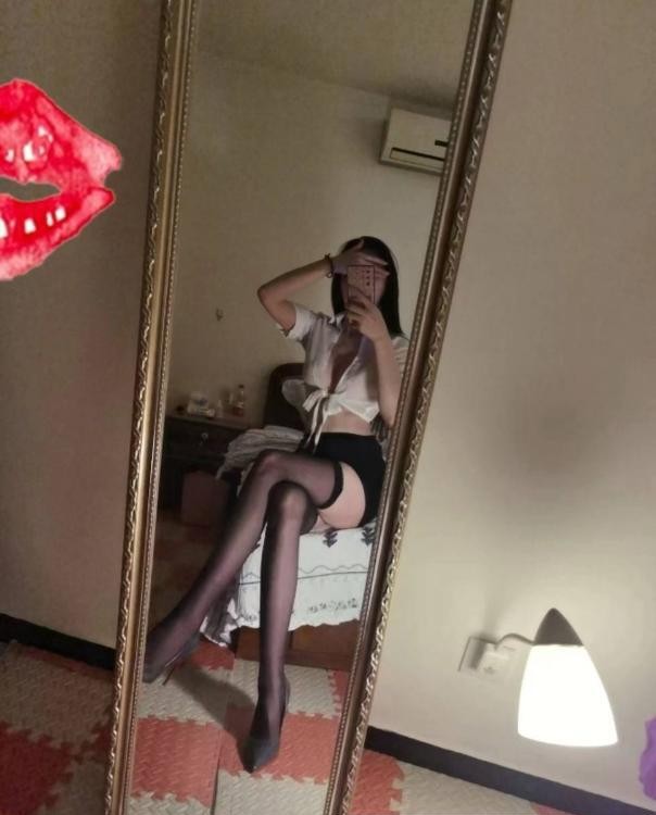 身材苗条腿长老师