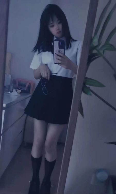 惠山区眼镜妹萌萌