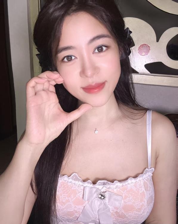 火炉倒立深喉骚婊子