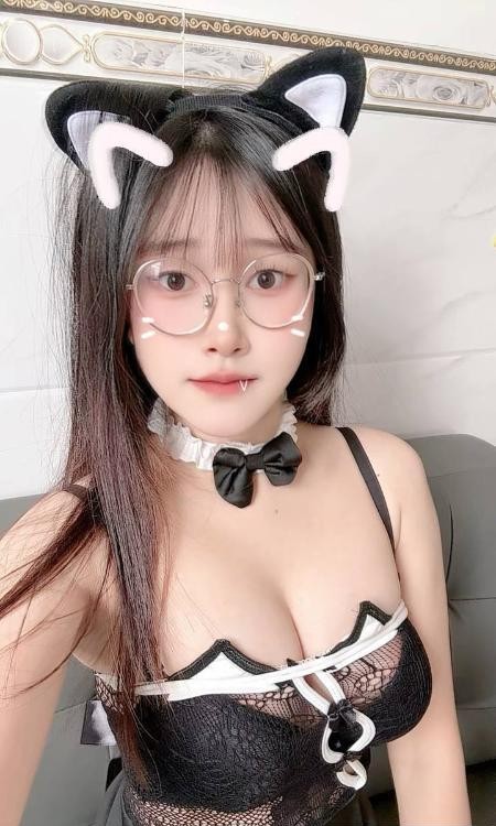 南山眼镜女友感悠然