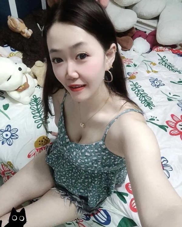 岳麓美腿少妇