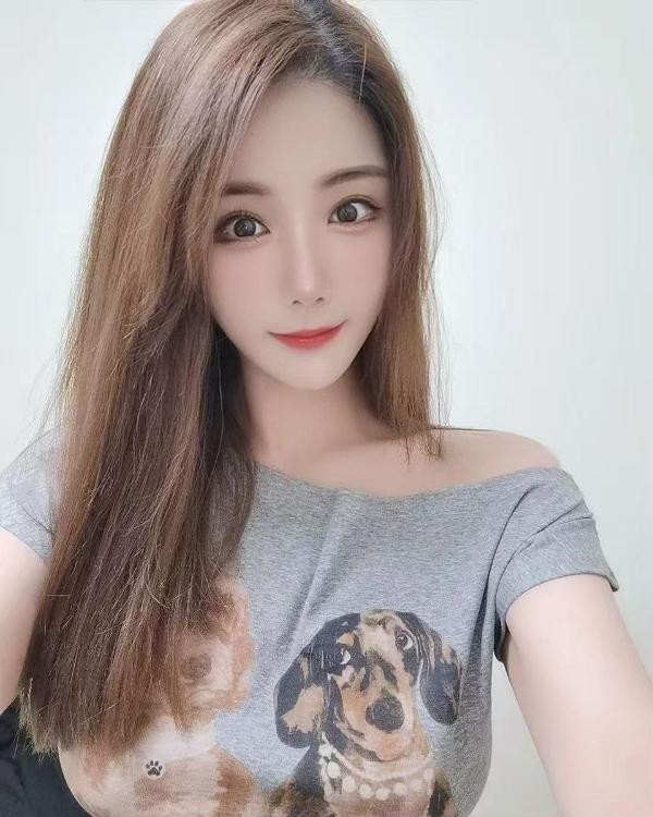 前凸后翘美乳绾绾