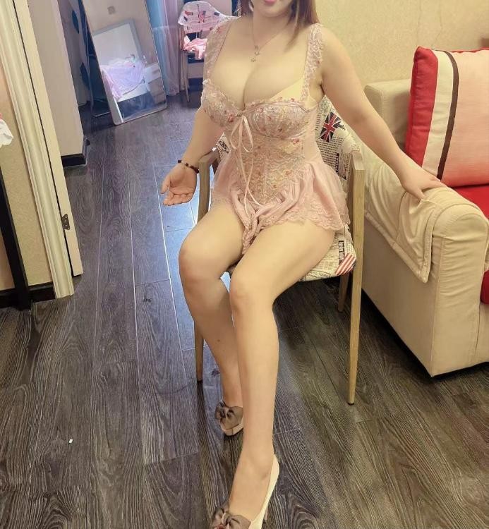 丰满薇薇安老师