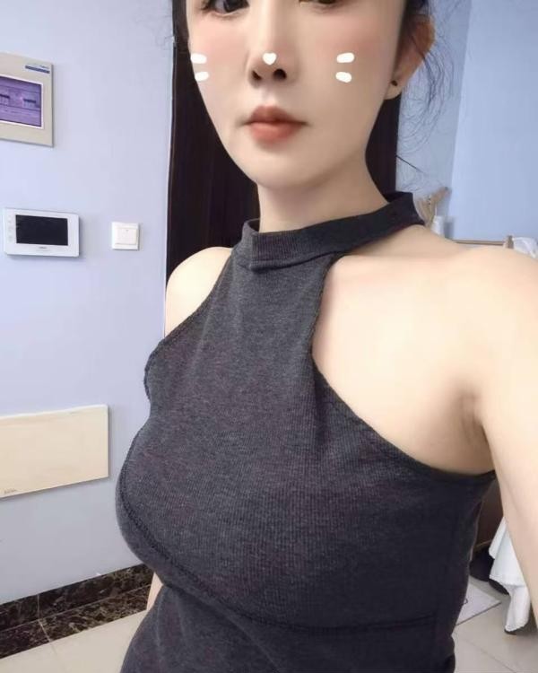 禅城大胸妹米儿