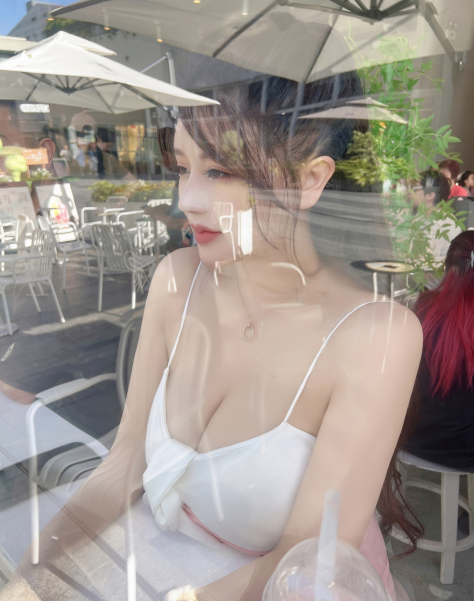 性感尤物小妖精