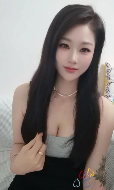 白云高挑御姐香奈儿