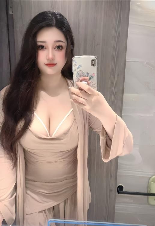 微胖型巨乳妹赵灵儿