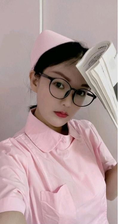 女友感护士楚依