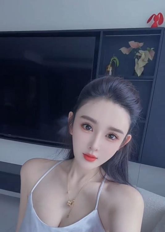 颜值美女苏小小