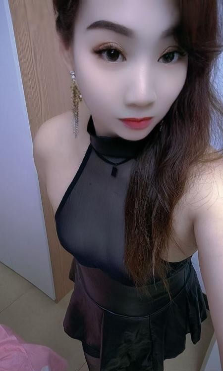 越秀轻熟黑丝少妇