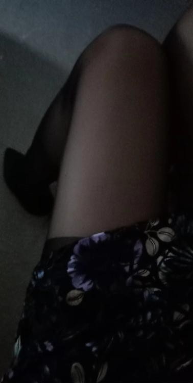 石路附近长腿骚女