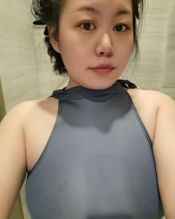 大胸服务系轻熟少妇