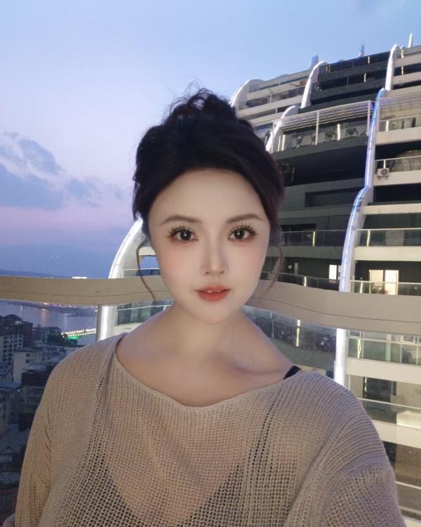 宝安颜值李一桐