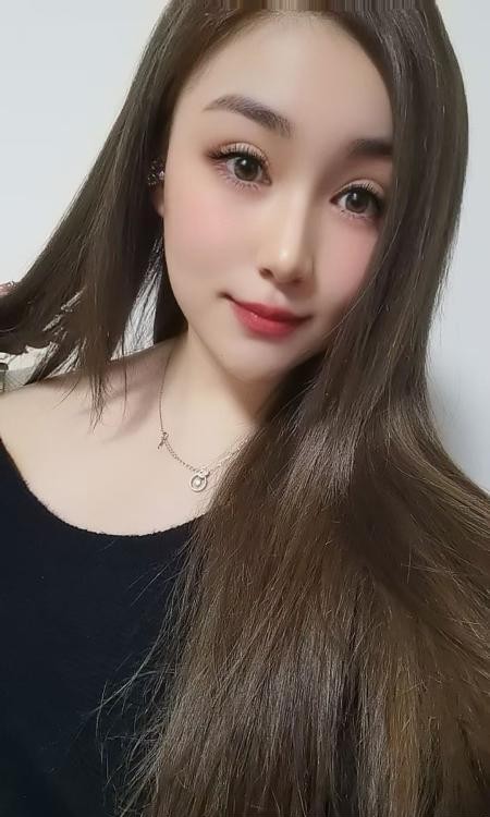 白云大胸妹开心