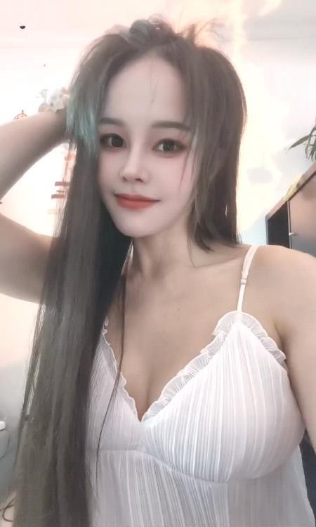 很骚很黄很暴力妞妞