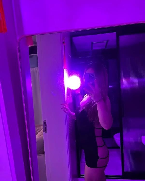 深喉一流御姐薇薇