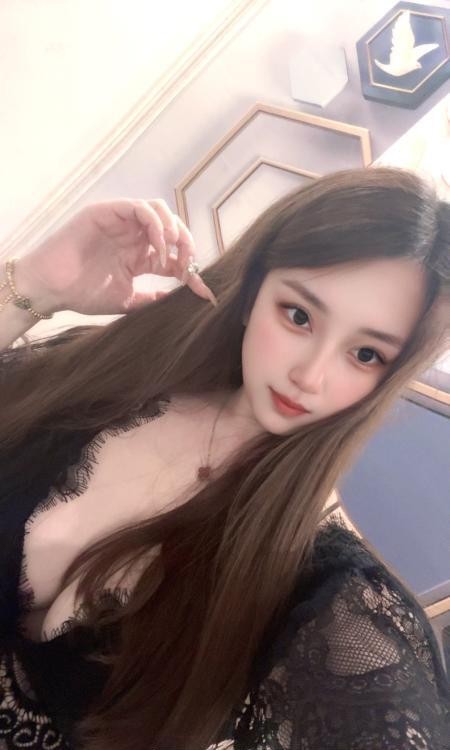 白云舌吻女神婷婷