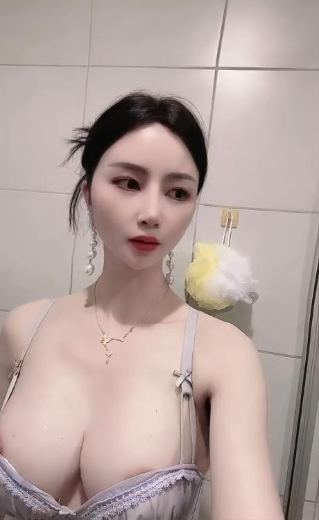 洪山细腰大奶菲姨