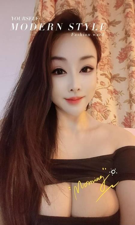 大胸身材好颜值妹子