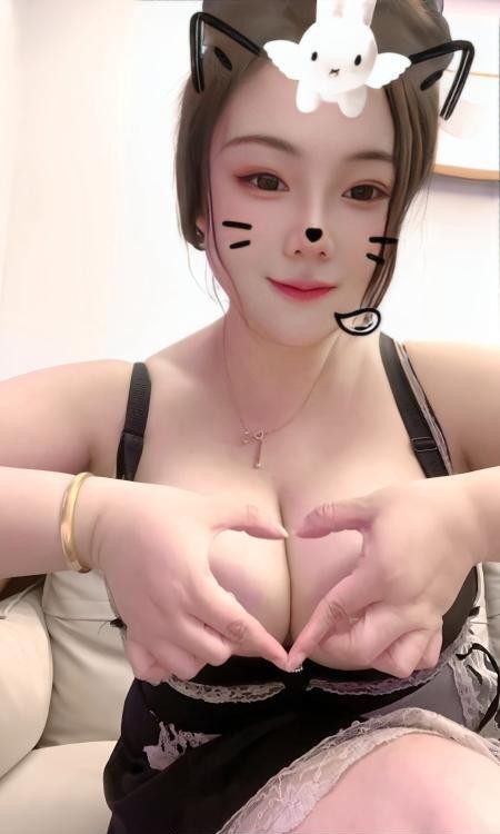 巨乳小坦克泡泡