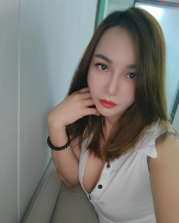 风骚型大长腿少妇