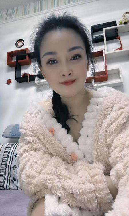 蜀山区大胸少妇