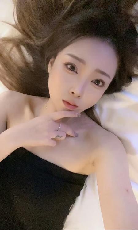 天河苗条妹夏璐