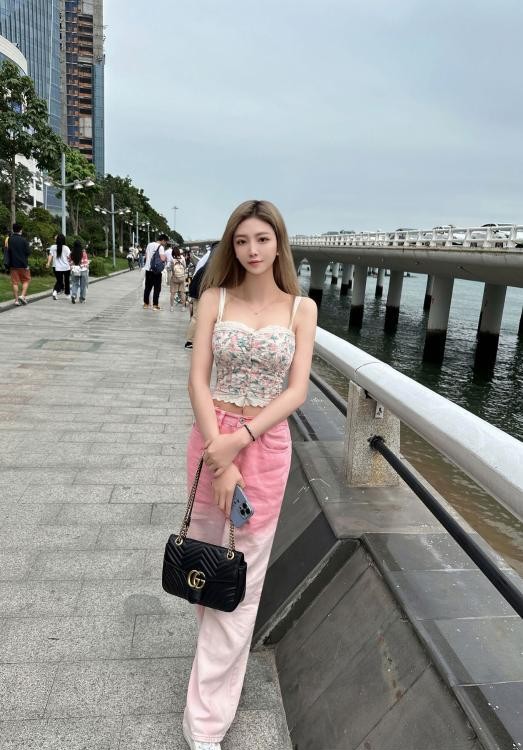 思明区小九月美女老师